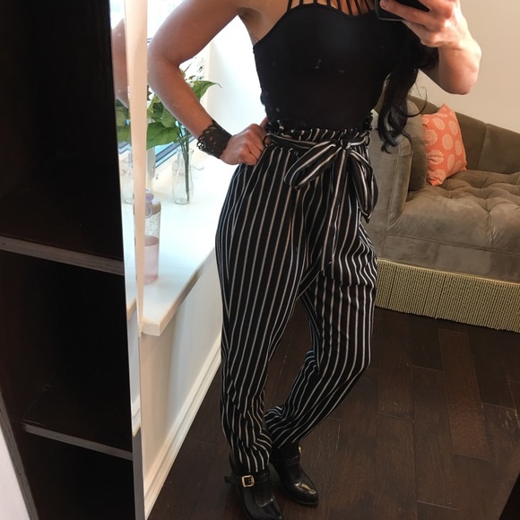 New Black and white tie Striped paper bag pants - Picture 4 of 8